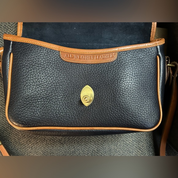 Beautiful vintage Dooney & Bourke shoulder bag/crossbody in navy blue AWL. - Picture 9 of 16